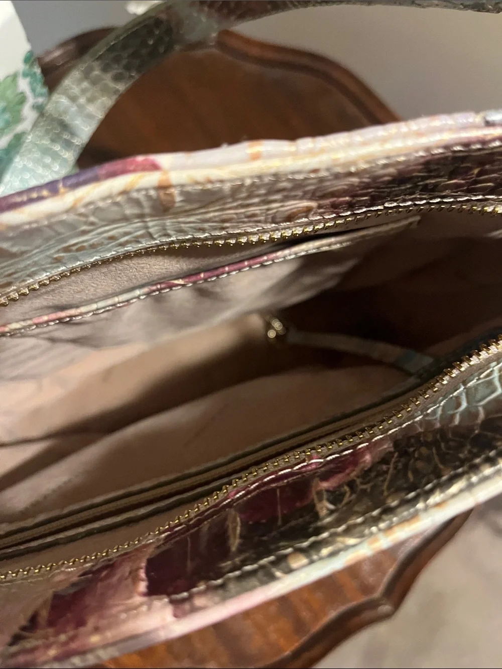 EUC Brahmin Quinn Nirvana Melbourne bucket bag.